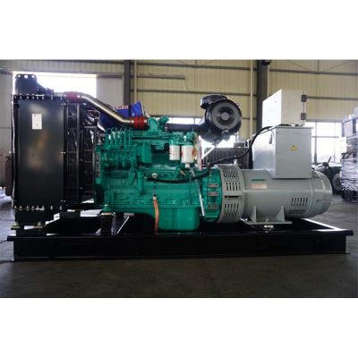 100kw東風(fēng)康明斯柴油發(fā)電機(jī)組-東風(fēng)康明斯6缸柴油機(jī)6BTAA5.9-G2柴油發(fā)電機(jī)組,缸徑/行程：102/120mm,柴油發(fā)電機(jī)組水冷發(fā)動機(jī)功率120KW,柴油發(fā)電機(jī)組配套馬拉松斯坦福發(fā)電機(jī)。廠價直銷歡迎選購：13773399855。
