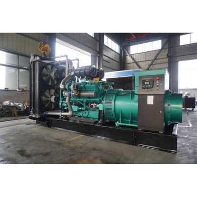 300kw南通股份柴油發(fā)電機(jī)組-南通股份6缸柴油機(jī)NT151LU31柴油發(fā)電機(jī)組,缸徑/行程：138/168mm,柴油發(fā)電機(jī)組水冷發(fā)動(dòng)機(jī)功率341KW,柴油發(fā)電機(jī)組配套馬拉松斯坦福發(fā)電機(jī)。廠價(jià)直銷歡迎選購(gòu)：13773399855。