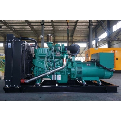 350KW玉柴柴油發(fā)電機組-玉柴6缸柴油機YC6MJ540-D30柴油發(fā)電機組缸徑/行程：131/145mm,柴油發(fā)電機組水冷發(fā)動機功率402KW,柴油發(fā)電機組配套馬拉松斯坦福發(fā)電機。廠價直銷歡迎選購：13773399855。